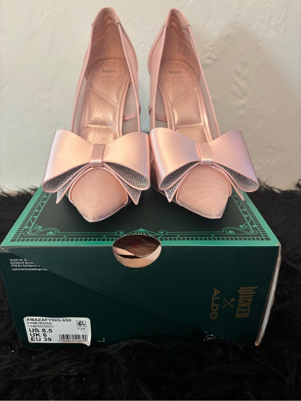 (NWT AND IN BOX) ALDO x WICKED Amazafying Pink Satin Bow Pumps Size 8.5 | NIB